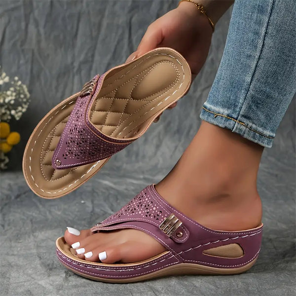 Women's Stylish Thong Sandals - Crafty Innovator